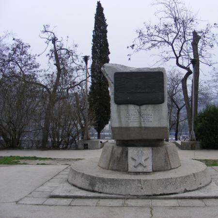 Памятник Линкору "Севастополь"