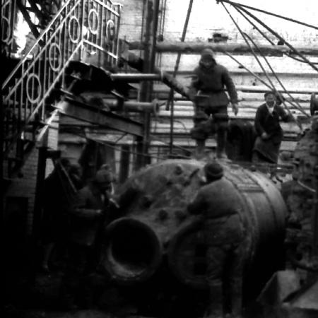 Ростов, первые восстановительные работы на предприятиях города, 1943 год.