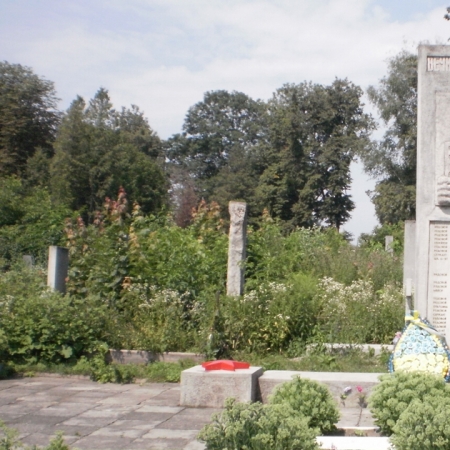 Воинский мемориал на  кладбище по ул. Киевской