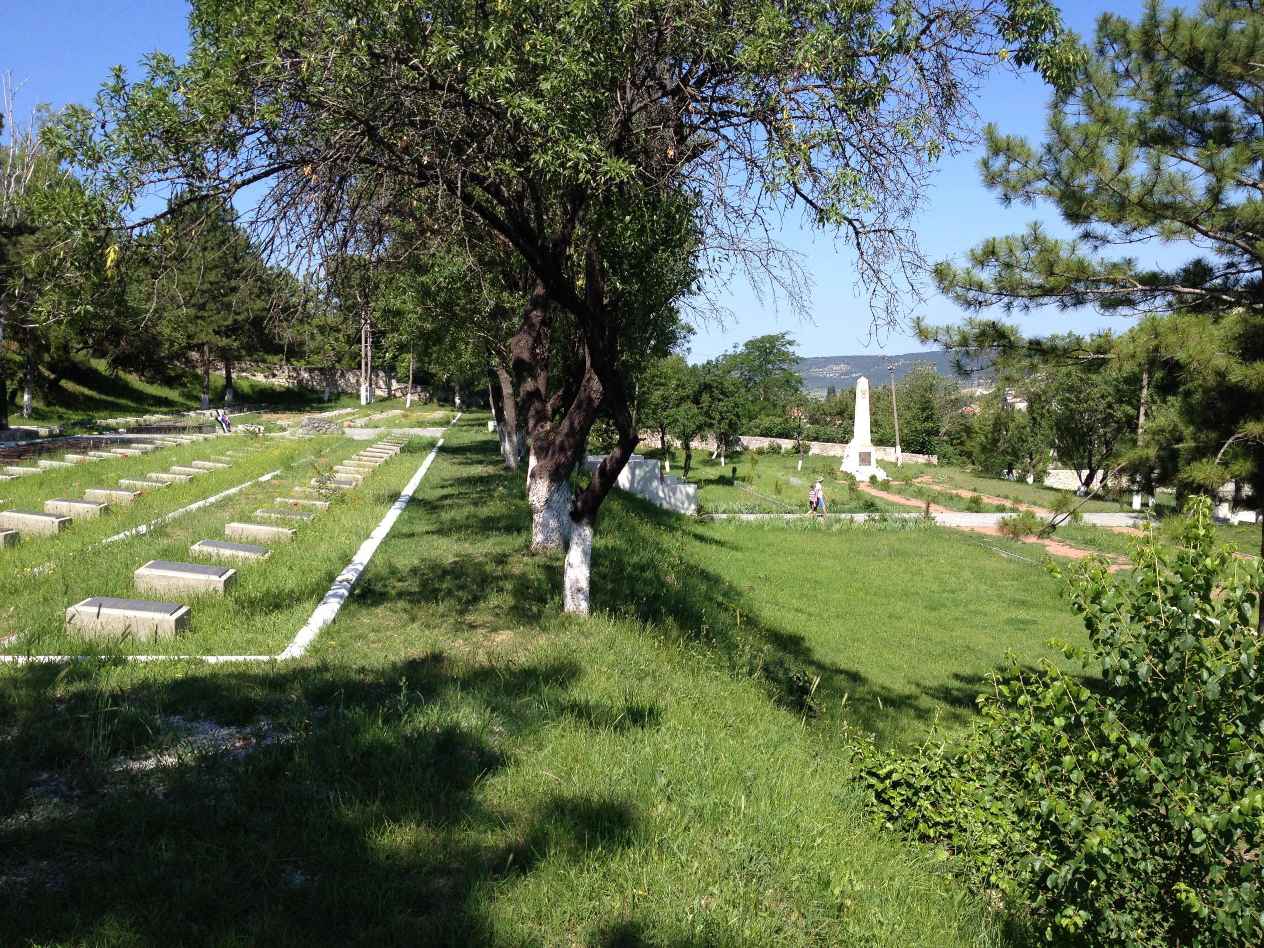 г. Бахчисарай, Ханский дворец-музей, братское воинское захоронение