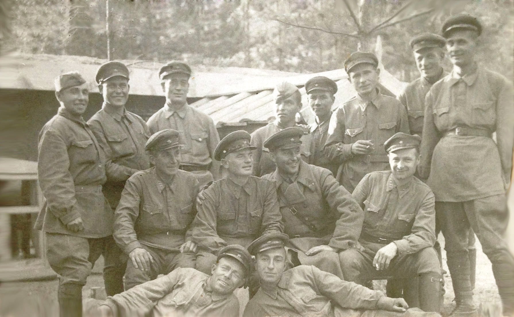 Май 1942 г., после выхода из окружения под г. Пирятин. Спецпроверка. 