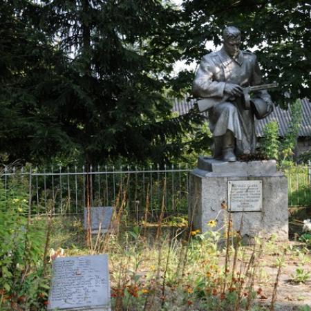 Братская могила в с. Уховецк Ковельского района