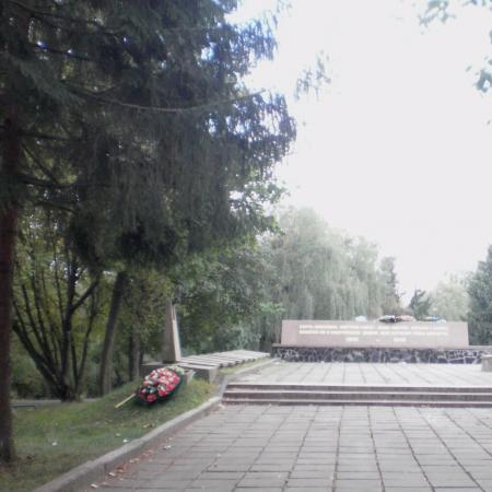 Братская могила на Холме Славы в г. Калуш .
