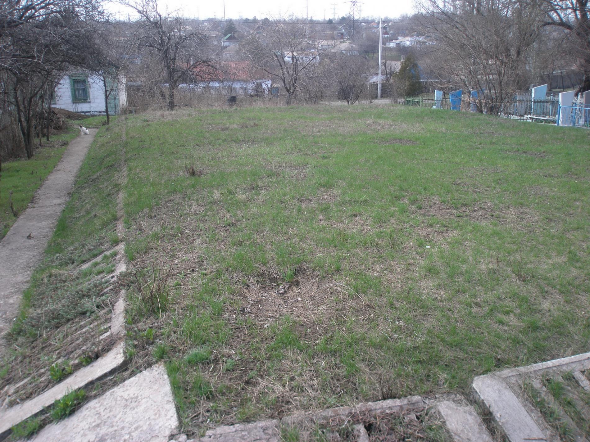 Братская могила на улице Гурамишвили