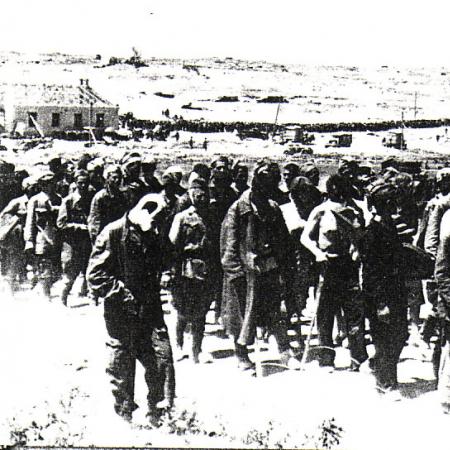 Колонна пленных солдат