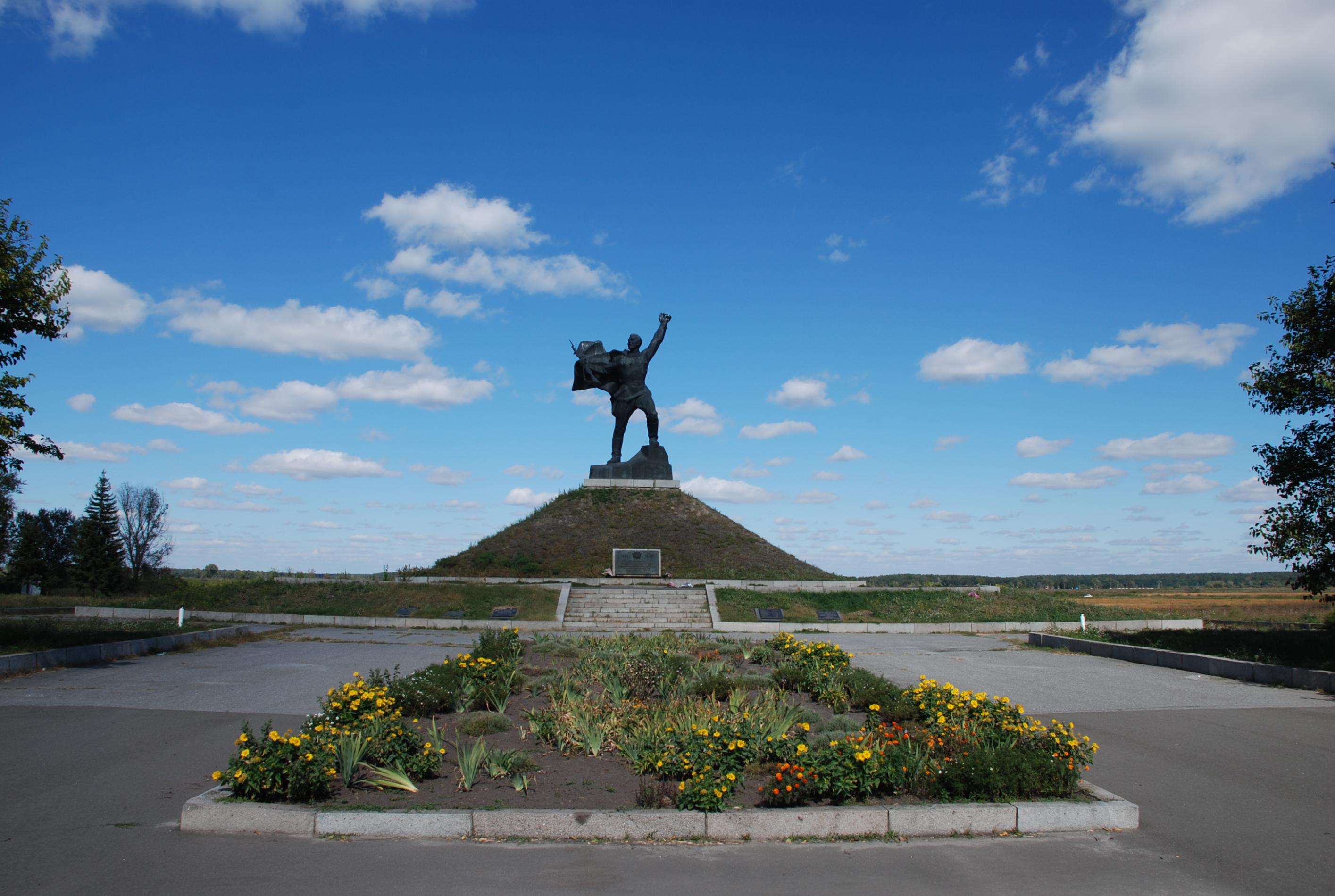 Мемориал в с. Борщев Барышевского района