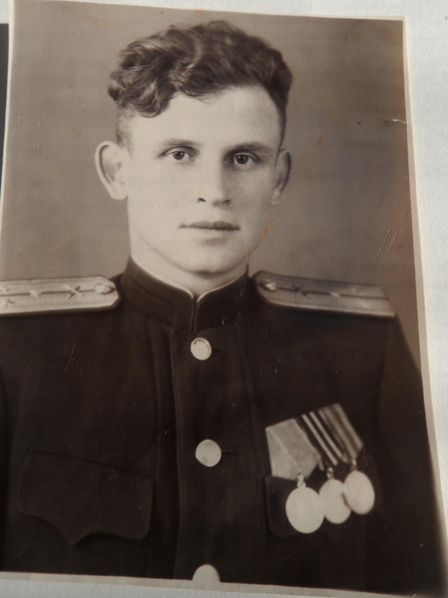 Старший лейтенант Карнаух, 1955 г.