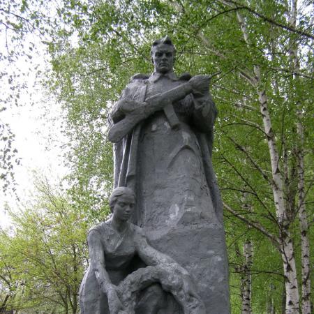 Братская могила на ул. Лукашовской