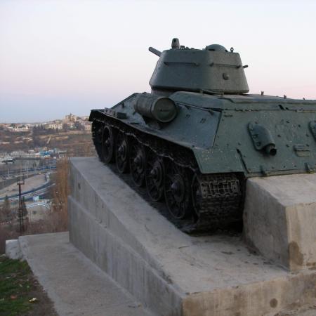 Красная Горка, Братская могила Воинов танкистов