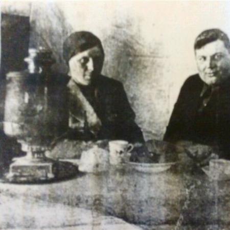 С женой и сыном Леонидом в 1940 г. в Красноярском крае