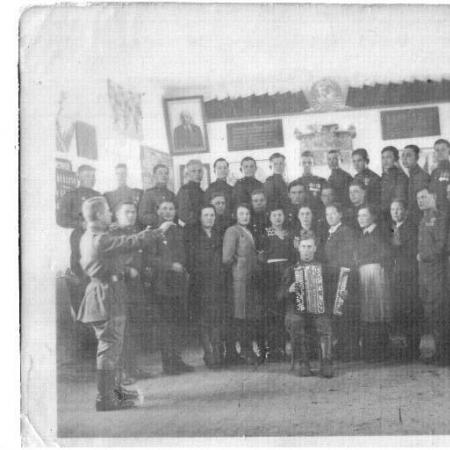 Смешанный хор 6-го Гвардейского механизированного полка г. Каракал, Румыния, 1946-47 г. 