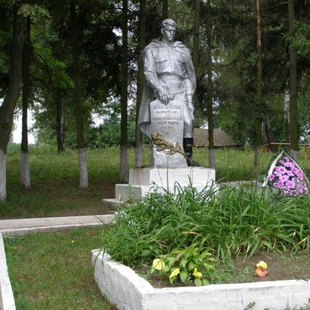 Братская могила в с. Андреевка Черниговского района