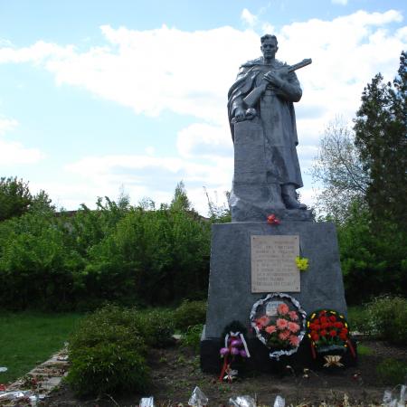 Братская могила военнопленных по ул. Фурманова
