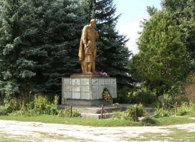 Братская могила в с. Черныш Черниговского района