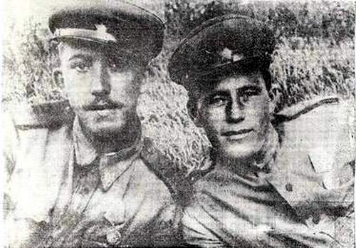Юрий Никулин с товарищем, 1943 год