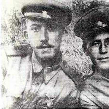 Юрий Никулин с товарищем, 1943 год