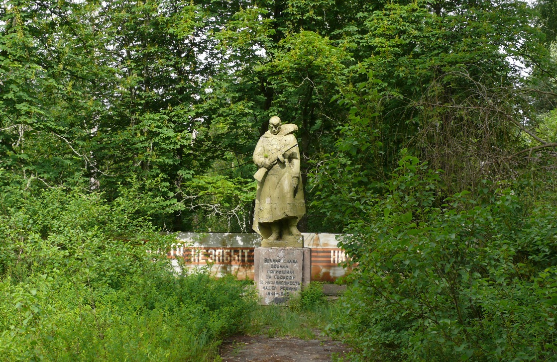 Братская могила в с. Россоха