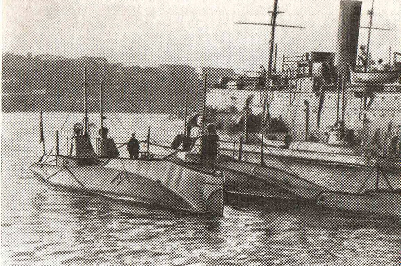 Плавбаза подводных лодок Днестр