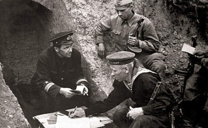 Александер Георгий Александрович - запись бойцов в комсомол