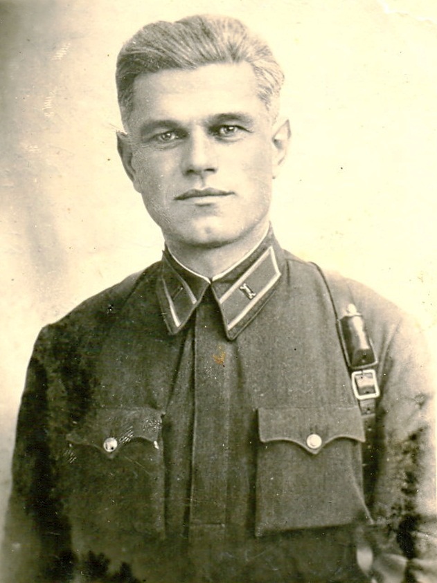 Капитан И. Е. Кипаренко, фото 1940 года
