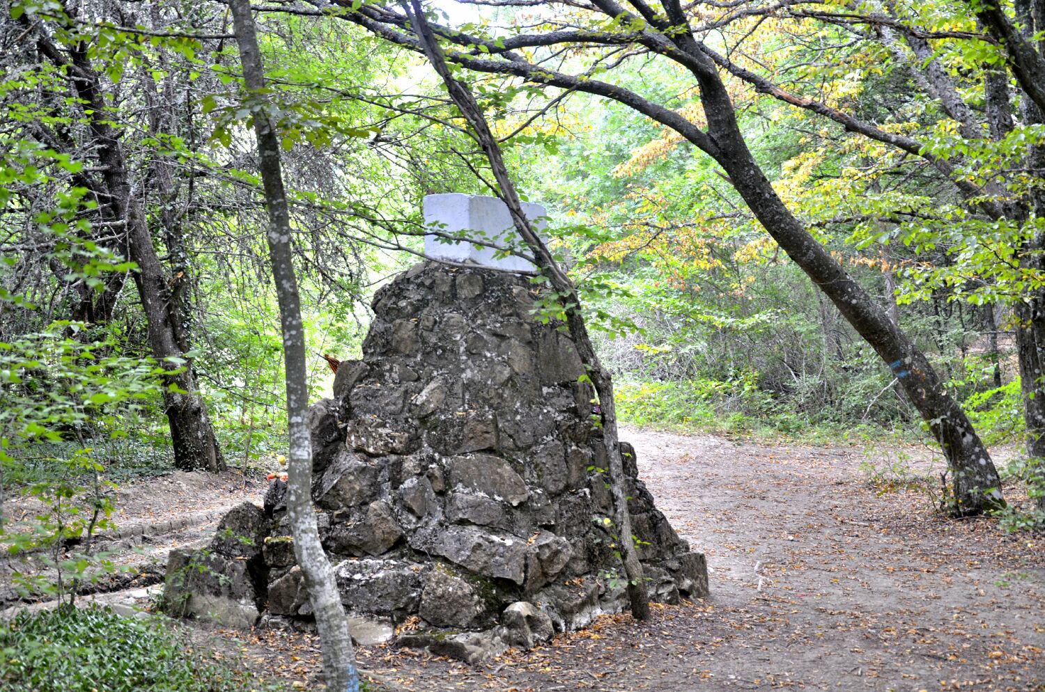 Памятник партизанам 