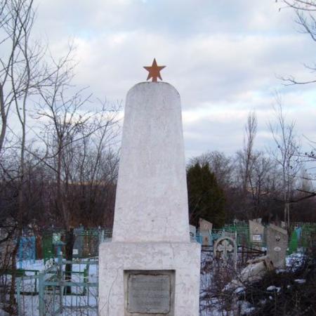 Захоронение военнопленных на кладбище пгт. Нижняя Крынка
