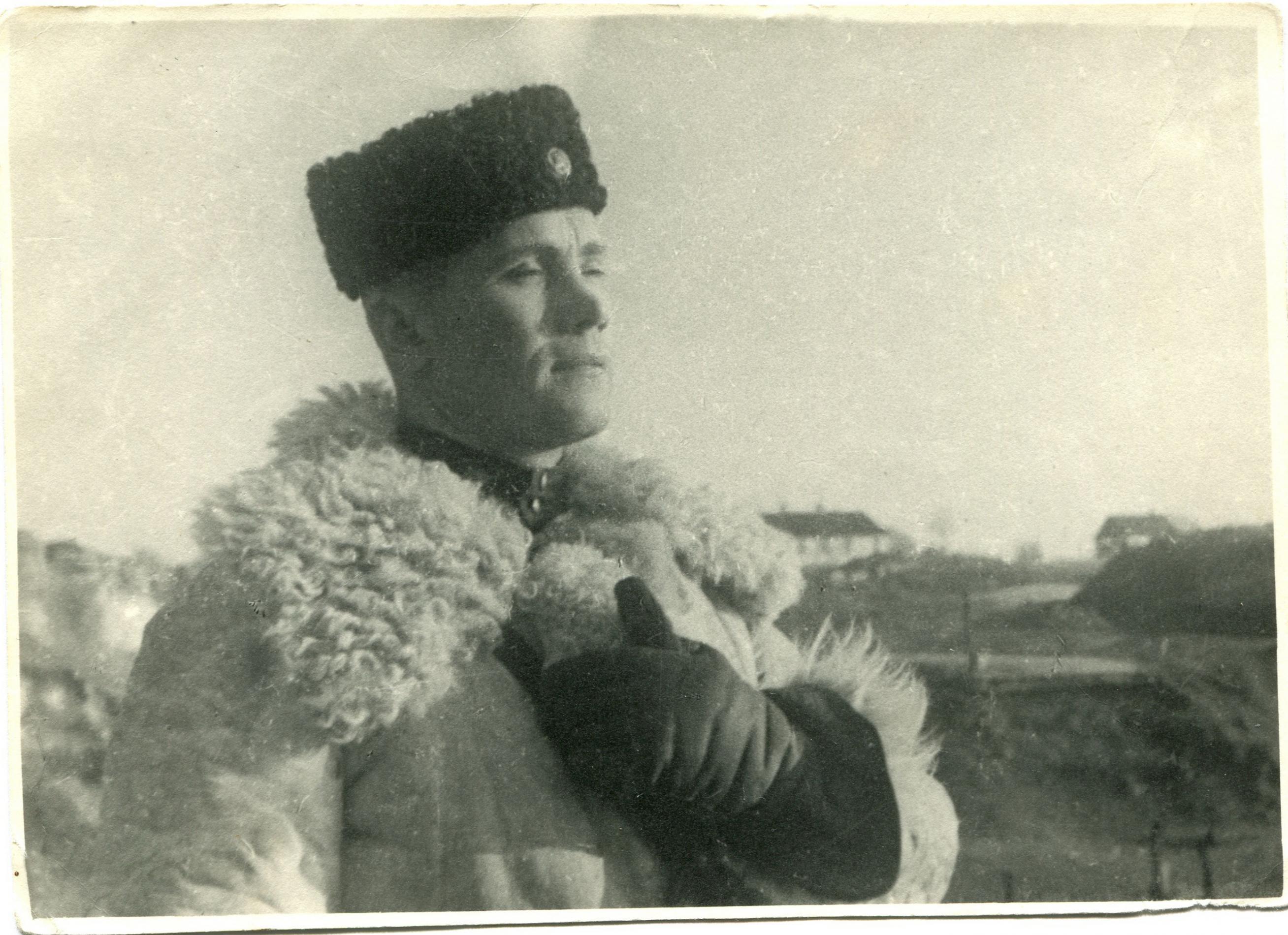Наумов Михаил Иванович, командир кавалерийского партизанского соединения в Западном рейде, на берегу р. Сан.