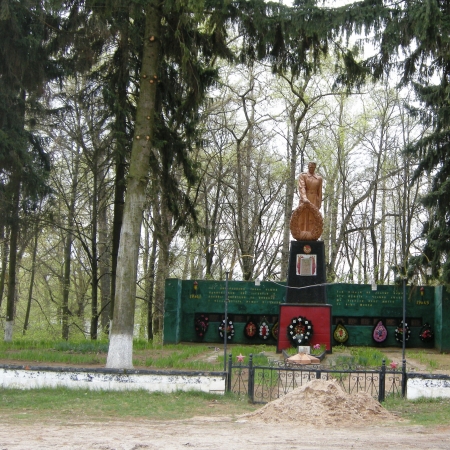 Братская могила в  с. Тулиголово Кролевецкого района