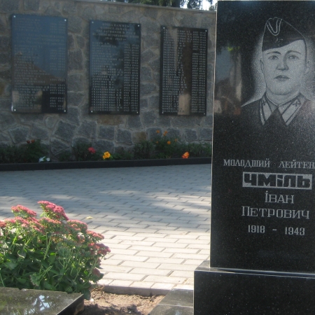 Братская могила в с. Тарасовка Киево-Святошинского района 