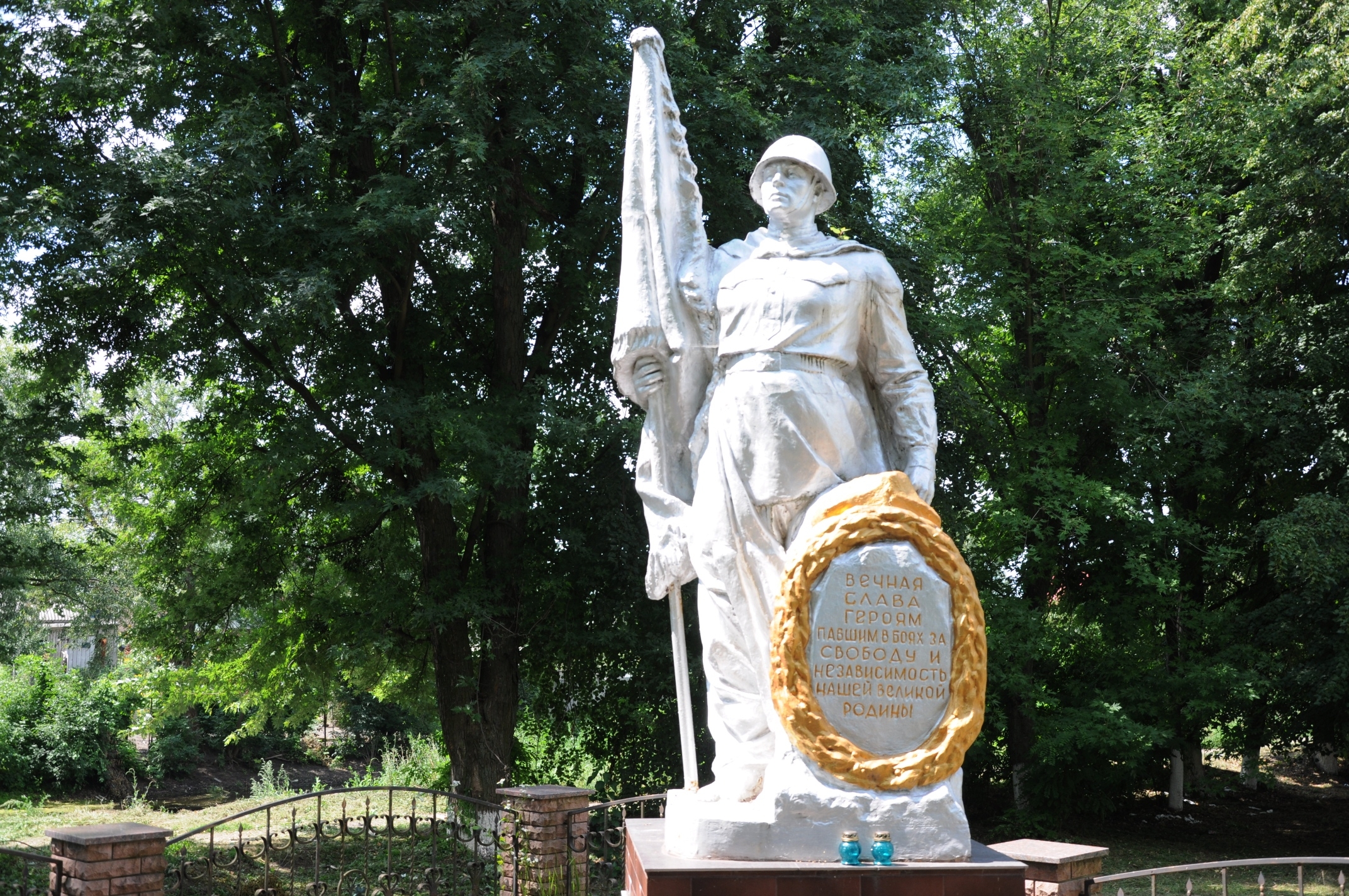 Братская могила в с. Катюжанка Вышгородского района