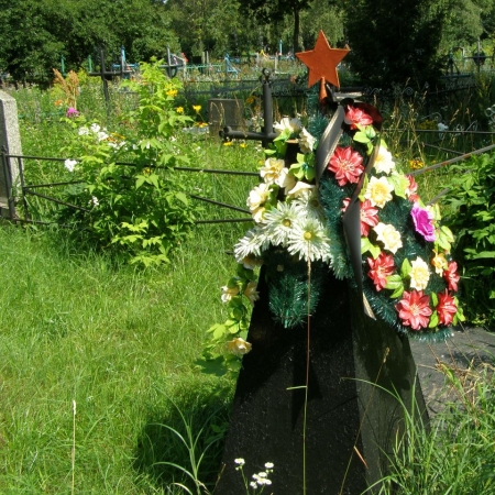 Братская могила Воинов погибших в боях за село. Имена и численность захоронения неизвестны.