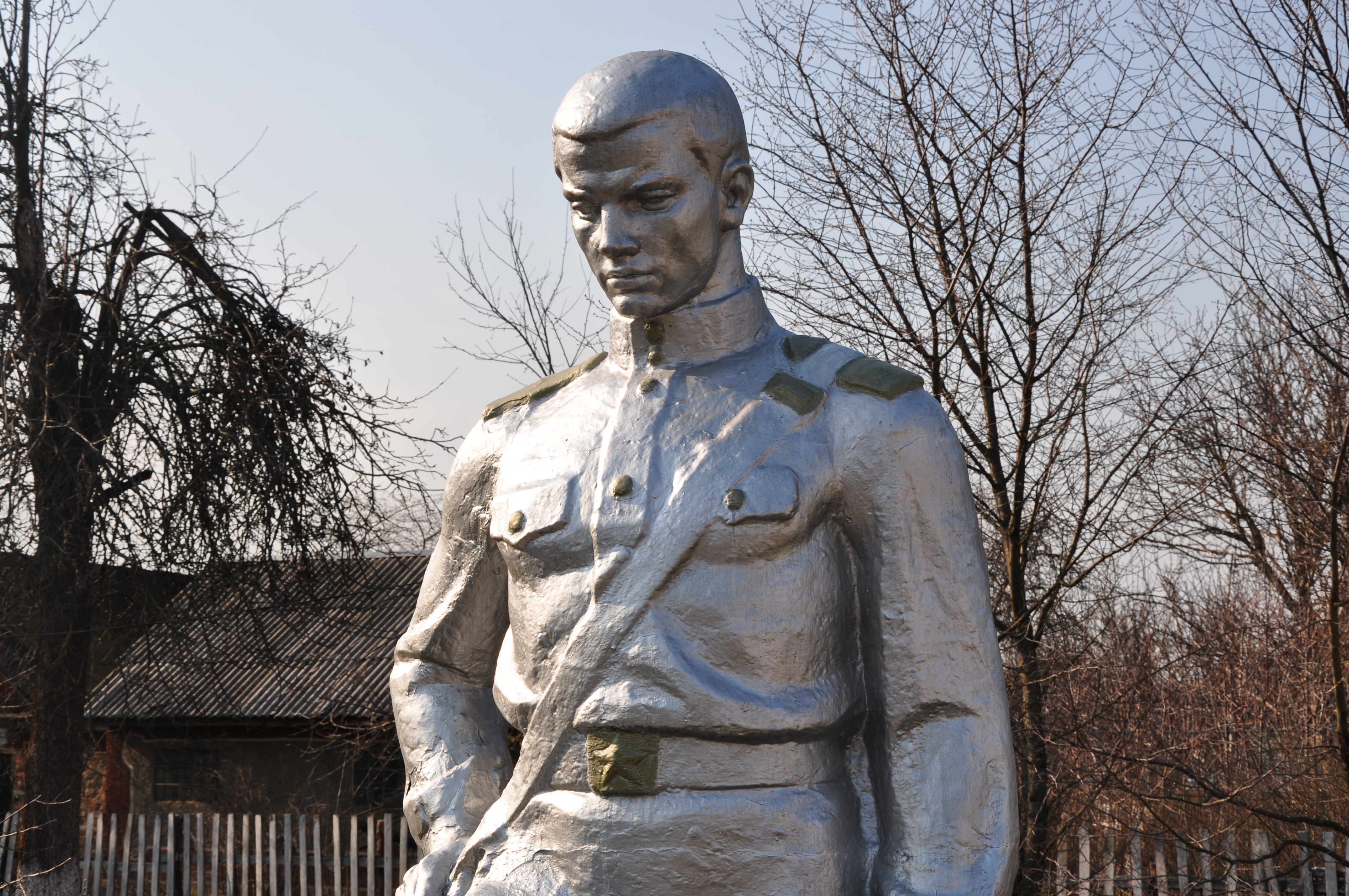 Памятник односельчанам в с. Жмиевка Иванковского района