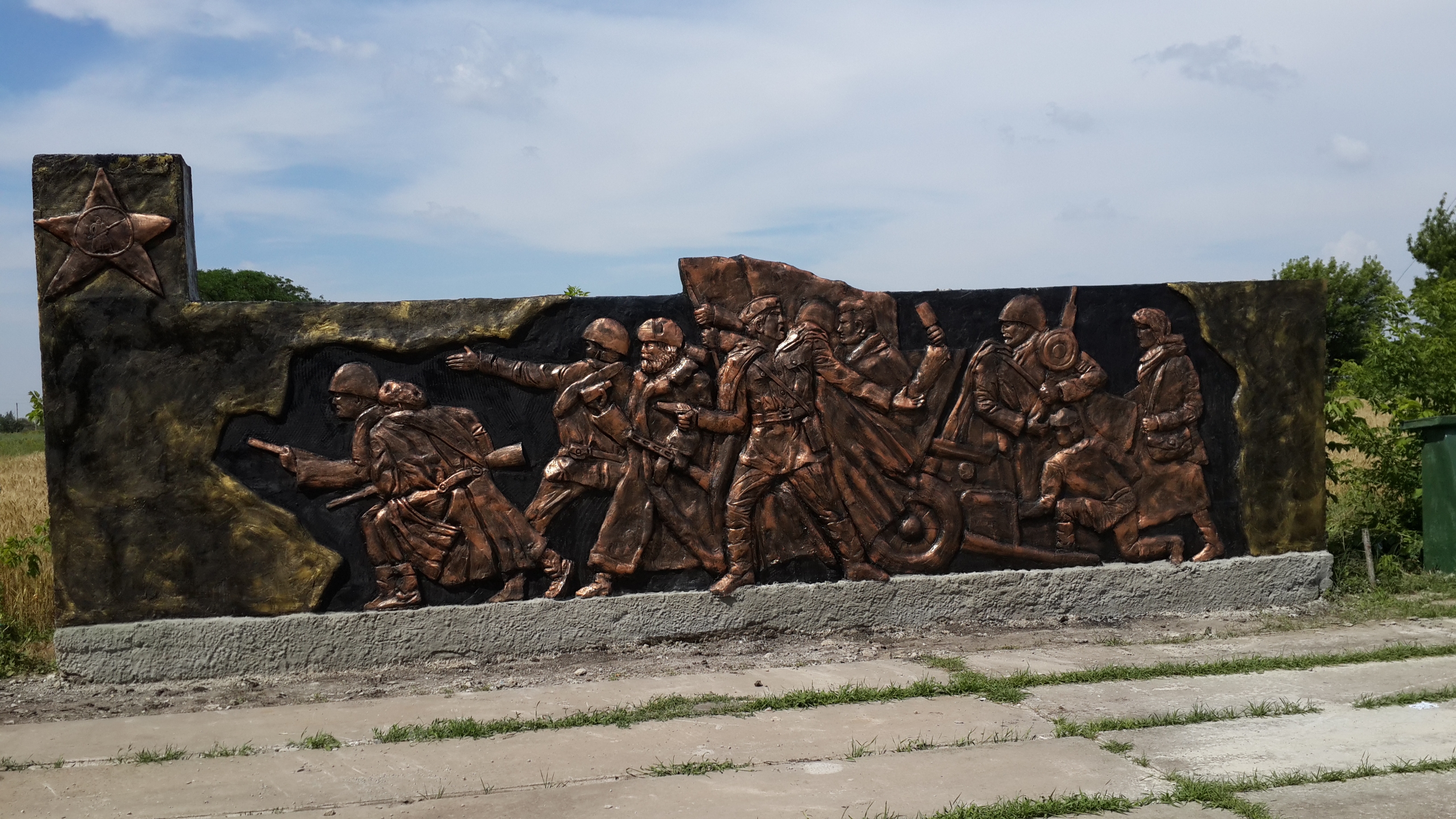 Братская могила в с. Матвеевка Веселовского района