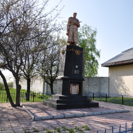 Братская могила в с. Пасечники Решетиловского района
