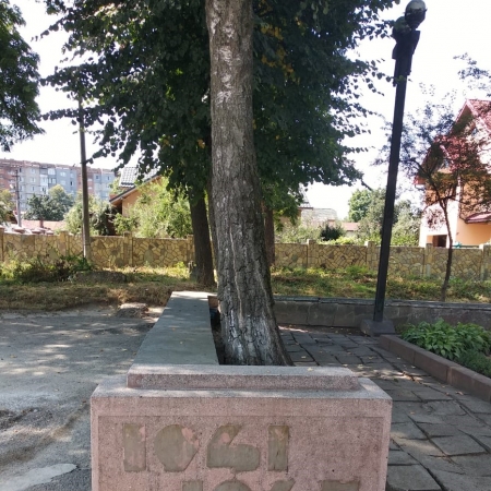 Братская могила в районе Софиевка в г. Ивано-Франковск