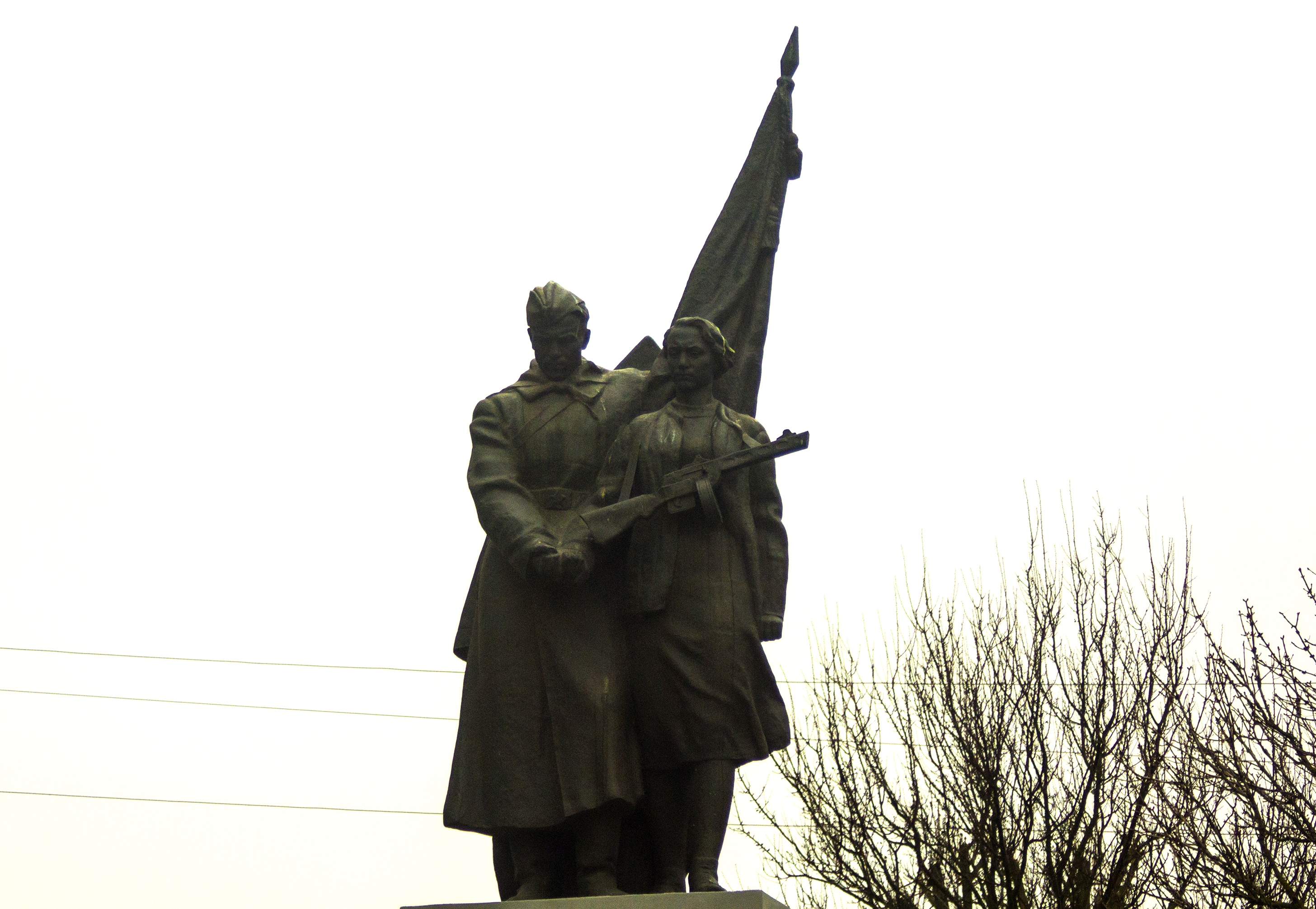 Братская могила в пгт. Петрово Петровского района