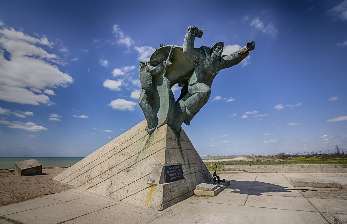 Памятник морякам тральщика 