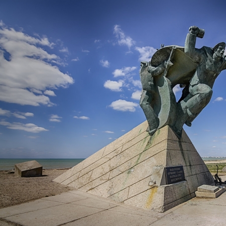 Памятник морякам тральщика "Взрыватель"