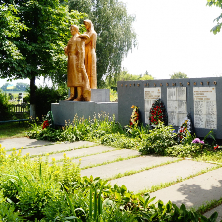 Братская могила в с. Фастовец Фастовского района