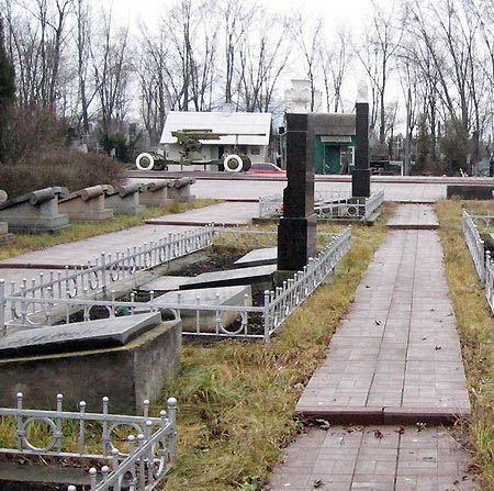 Воинский сектор на Дарницком кладбище