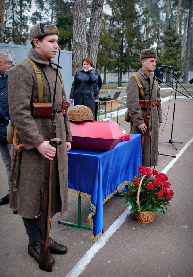 Солдат придет слушать. Приезжие солдаты с войны на Украине.